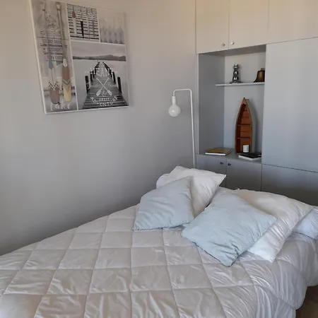 Arcachon: T1 Cabine, Parking Securise, Acces - Fr-1-319-482 Arcachon